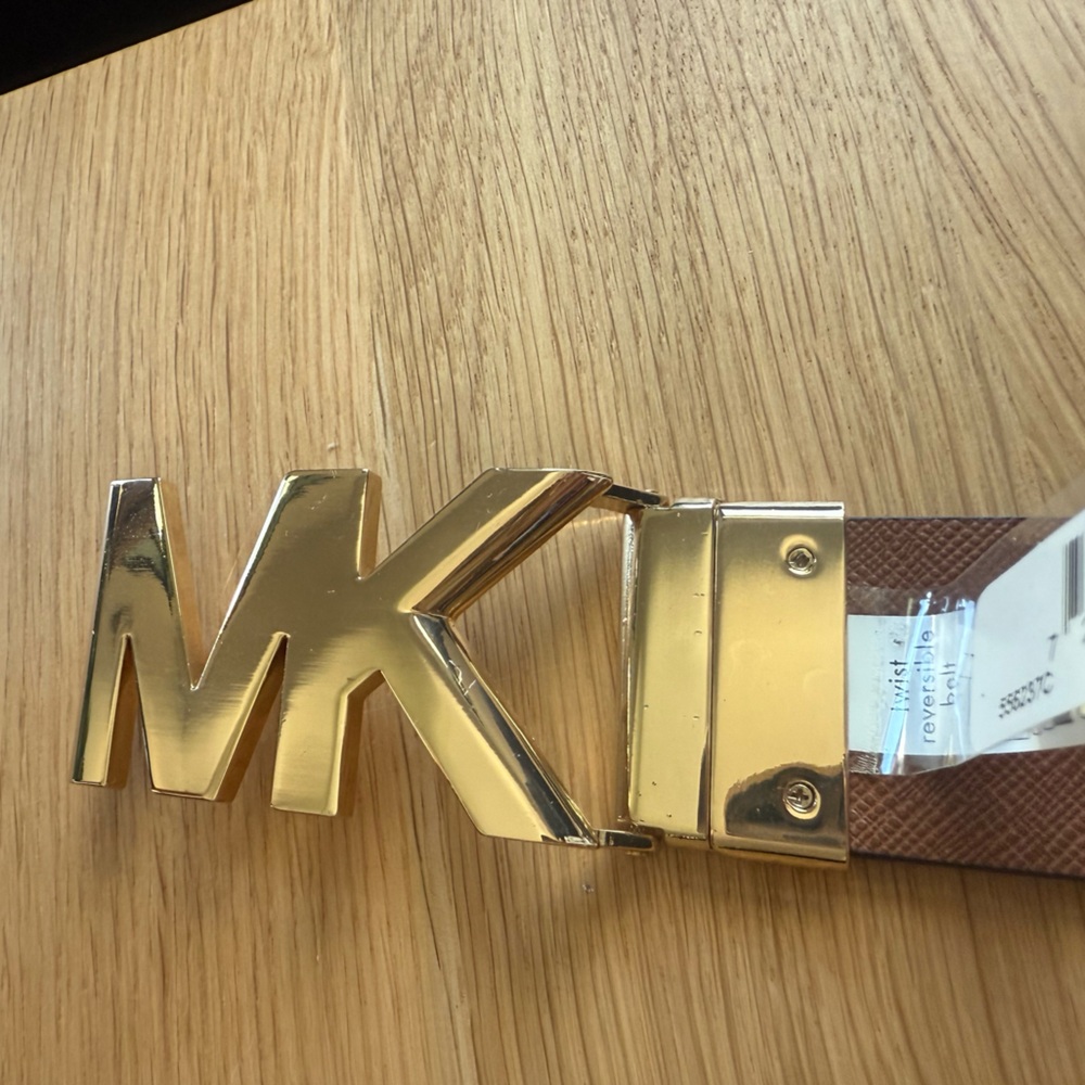 Michael Kors Reversible Leopard Print Belt with Gold Buckle NWT - Picture 3 of 5